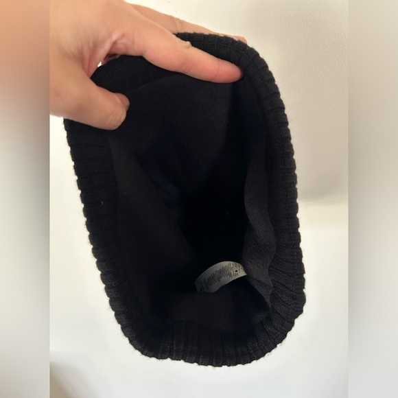 BNWOT Lululemon Room For Warmth Beanie Hat Black/Gray - Picture 10 of 11